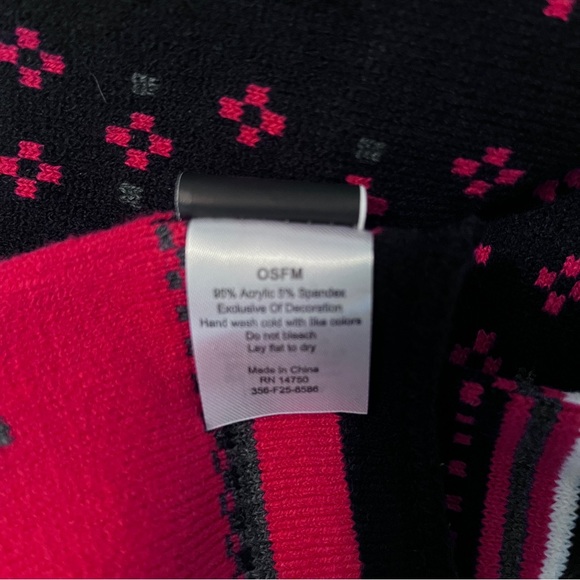 Disney Black and Red Winter Scarf with Mickey Motif - Picture 7 of 7